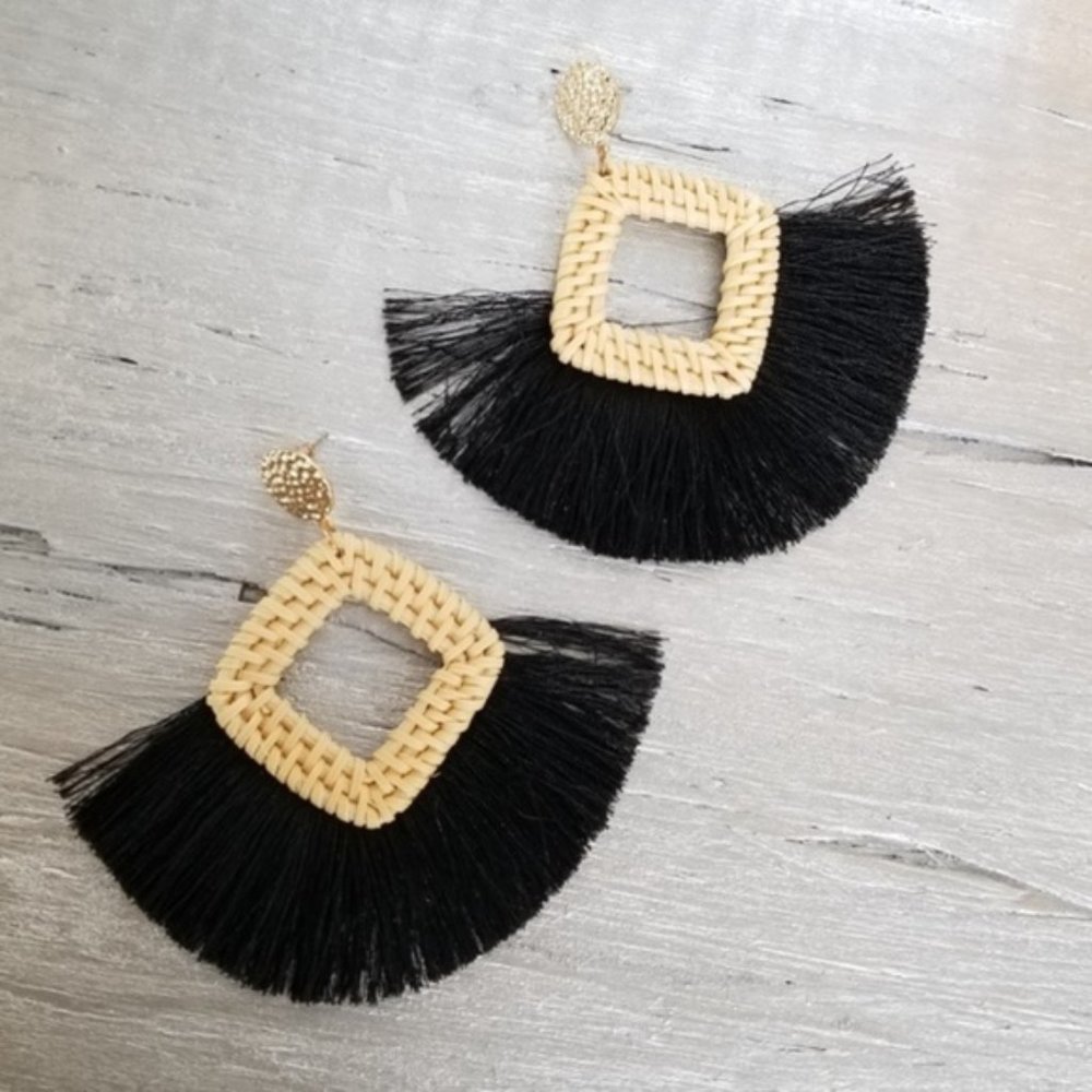 BOHO DOLLZ Wicker & Fan Tassel Earrings - Picture 4 of 4